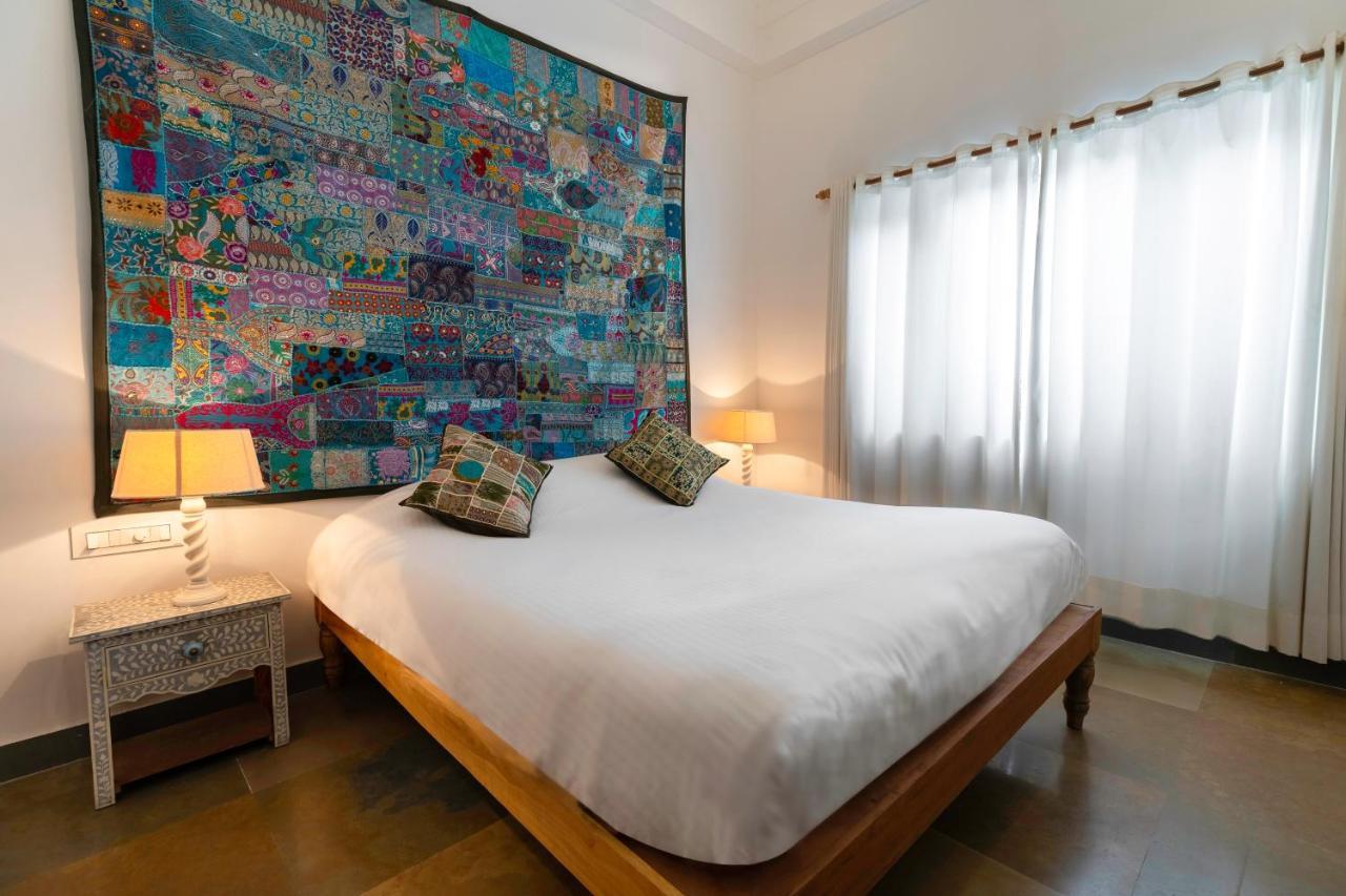 Hibiscus Hotel Удайпур Стая снимка